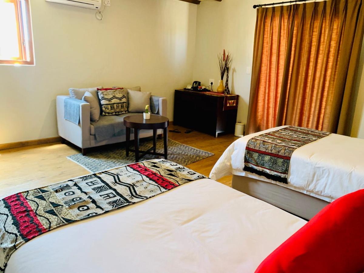 Agama Lodge Lillooet ภายนอก รูปภาพ