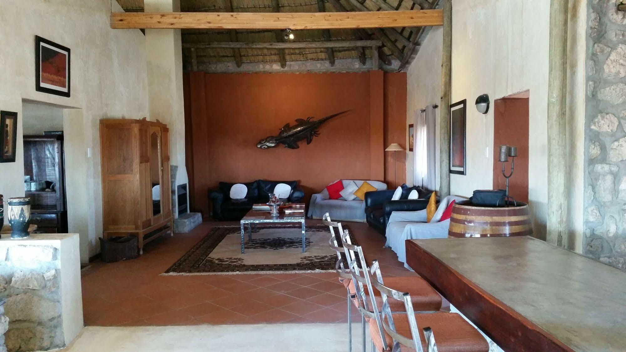 Agama Lodge Lillooet ภายนอก รูปภาพ