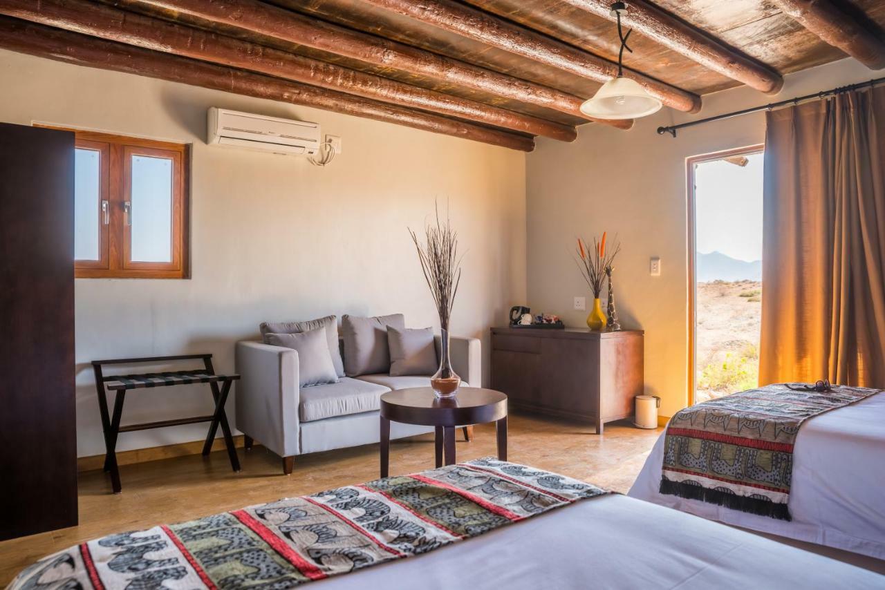 Agama Lodge Lillooet ภายนอก รูปภาพ